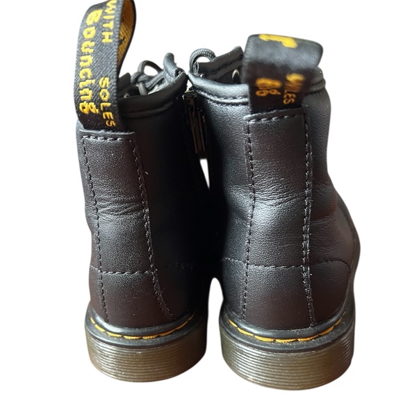 Dr. Martens Black Leather Lace-Up Boots Unisex EUC - Picture 6 of 8